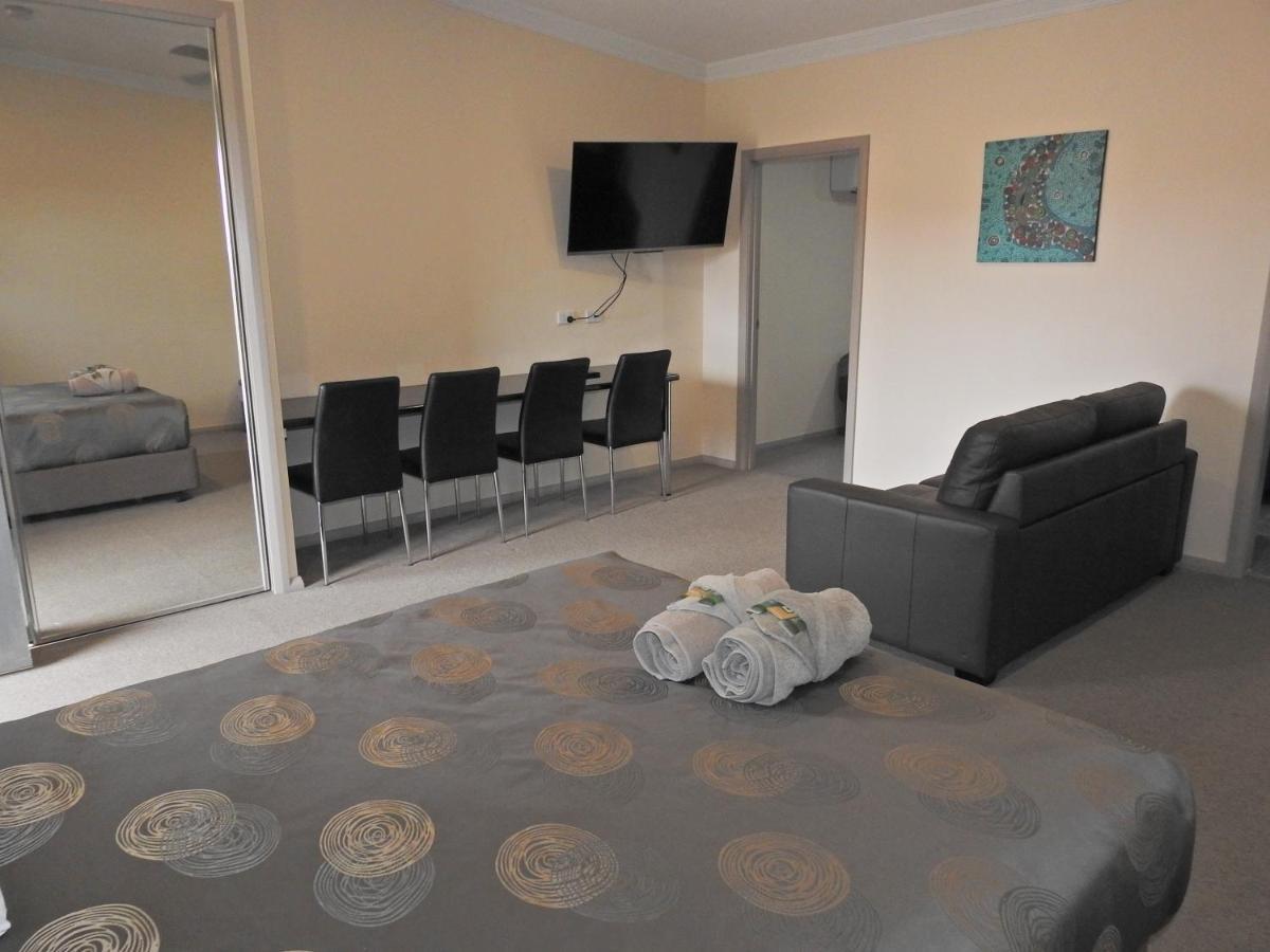 Outback 4* Broken Hill