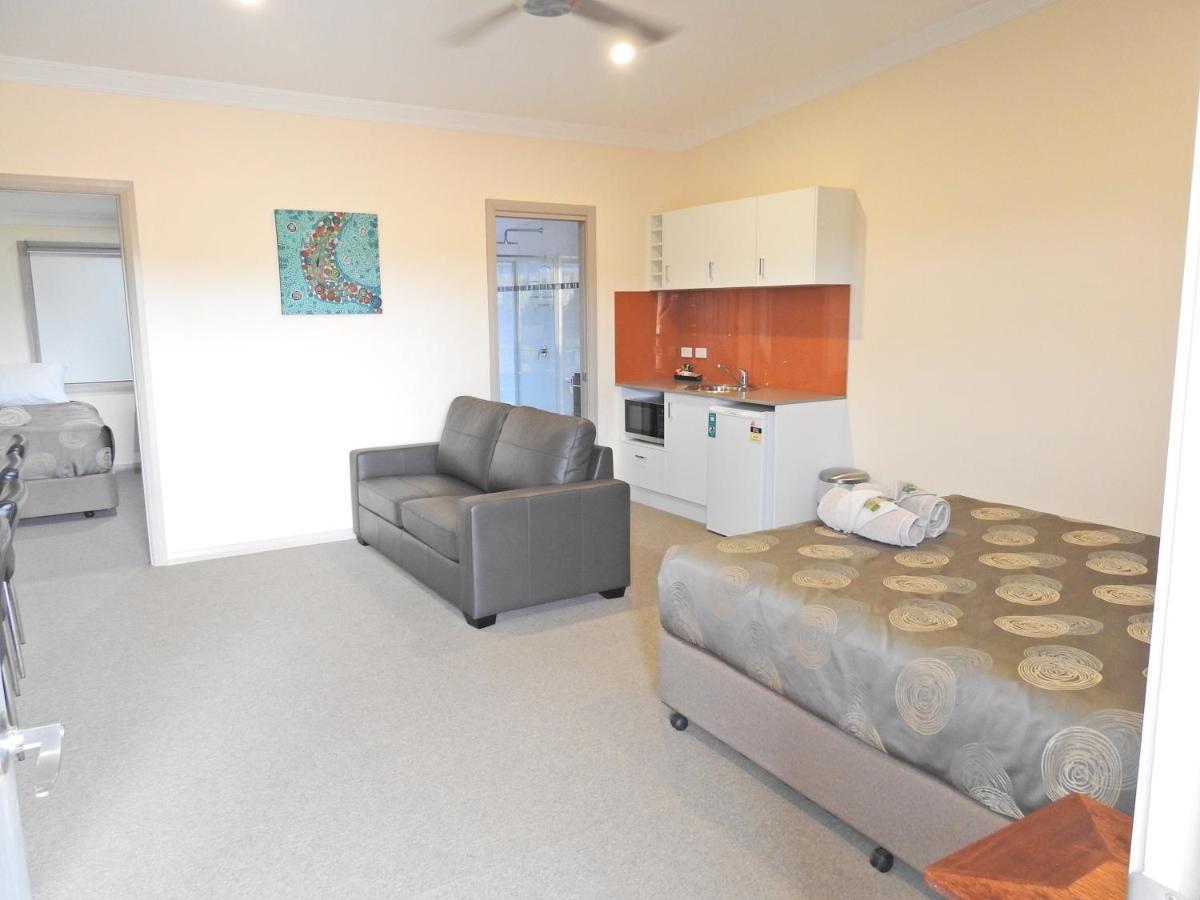 Outback 4* Broken Hill
